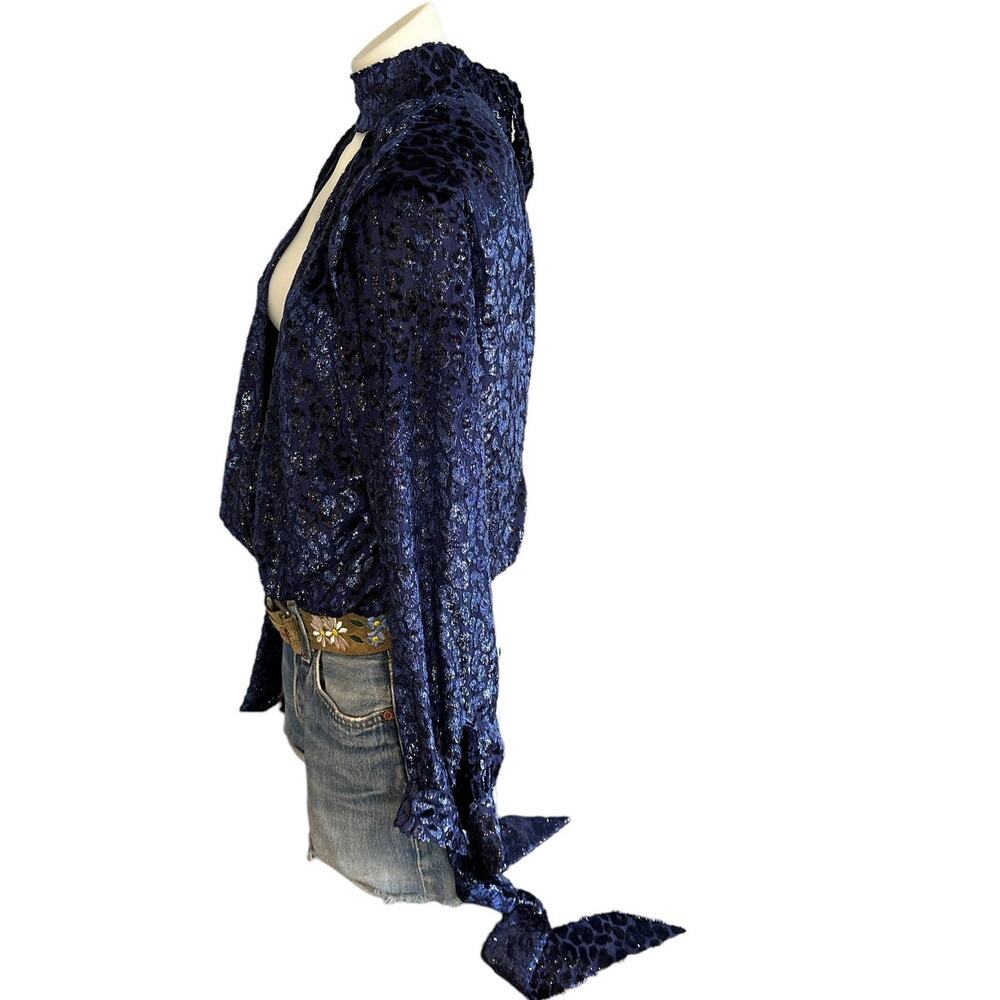 Lovers + Friends Blue Plunging Velvet Top MEDIUM Cocktail Party Bows $178 NEW - Picture 7 of 10